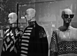 Mannequins in ashop window